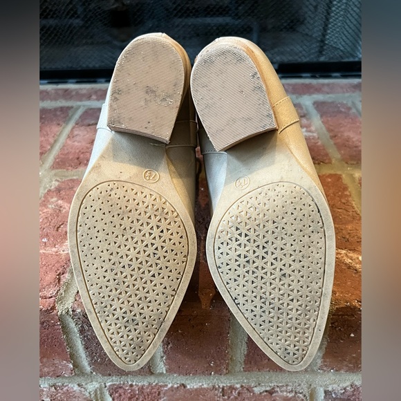 COPY - Women’s Bootie Cowboy Boot Style, size 7 1/2 - Picture 6 of 7